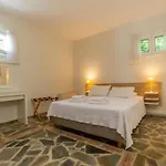 Zephyros, 7 Minute Walk To Eglina