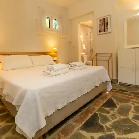 Zephyros, 7 Minute Walk To Eglina * 米尼亚