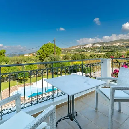 Zephyros, 7 Minute Walk To Eglina * Μηνιά