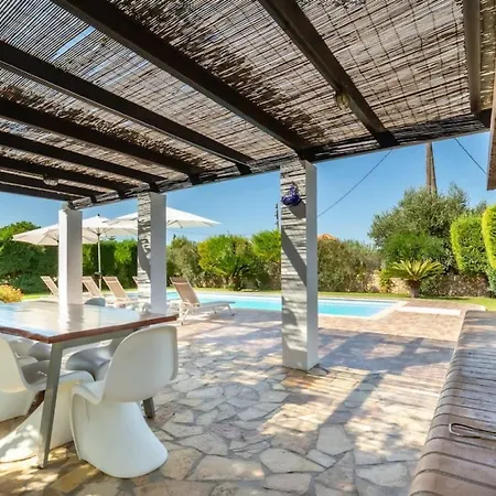 Zephyros, 7 Minute Walk To Eglina Μηνιά