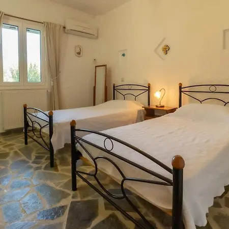 Zephyros, 7 Minute Walk To Eglina * Μηνιά