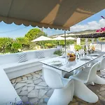 Vila Zephyros, 7 Minute Walk To Eglina